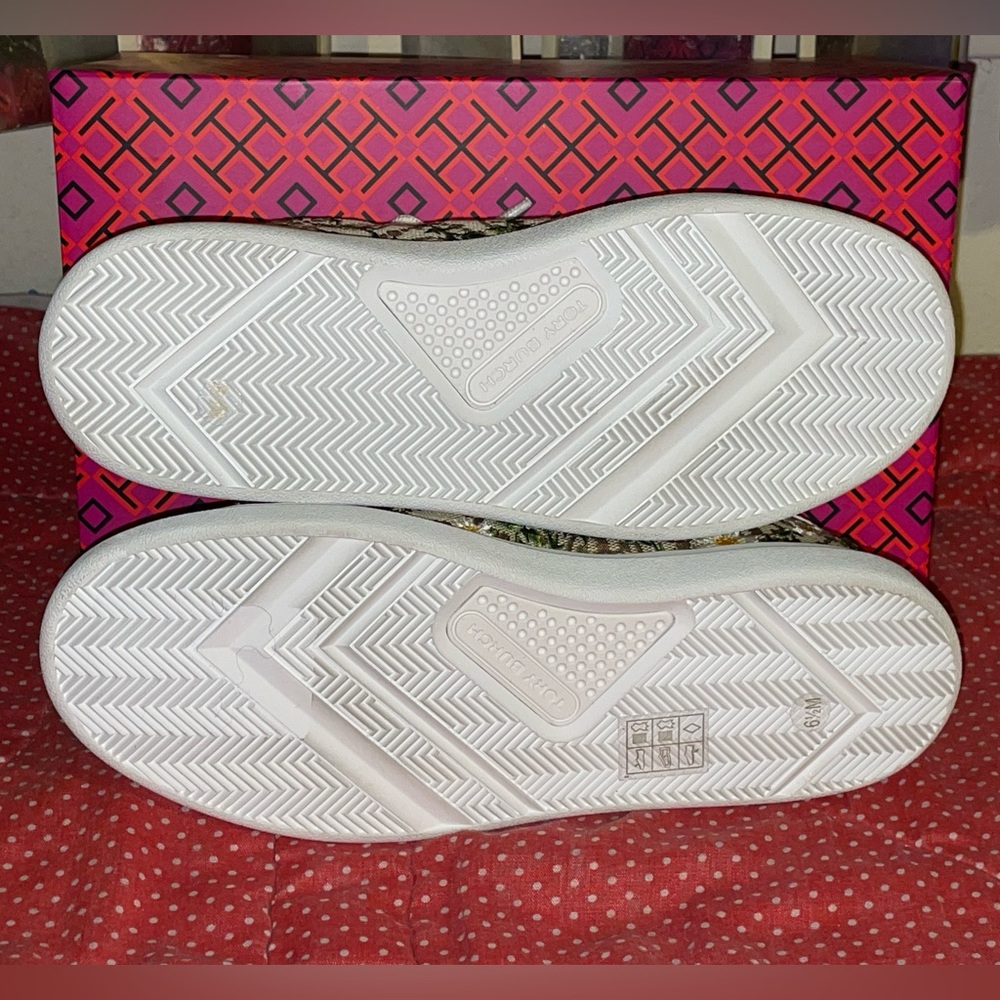 Tory Burch “Howell Court” Sneakers - Picture 9 of 13